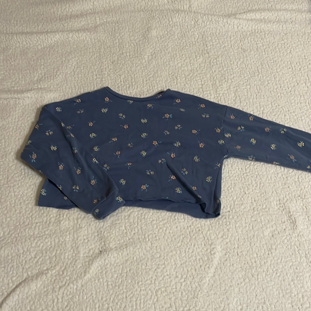 Colsie Cropped Sweatshirt